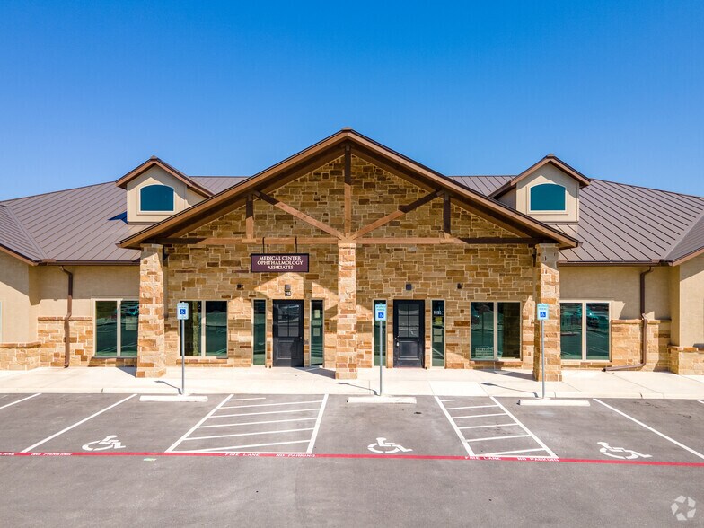 More Photos Of 790 Generations Dr, New Braunfels Unknown For Lease