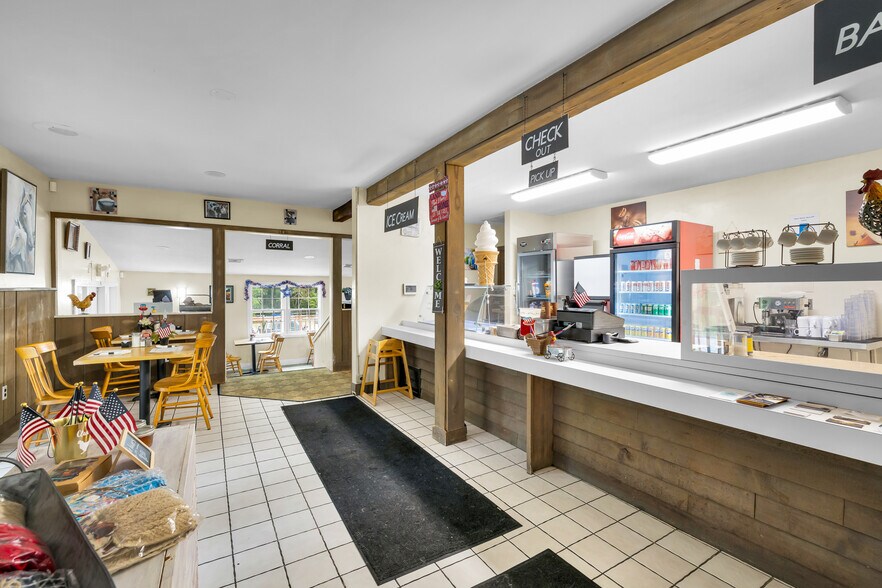 More Photos Of 678 Colonel Ledyard Hwy, Ledyard Storefront Retail Residential For Sale