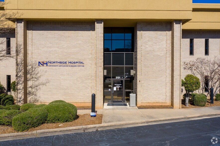 More Photos Of 2131 Fountain Dr, Snellville Medical For Lease