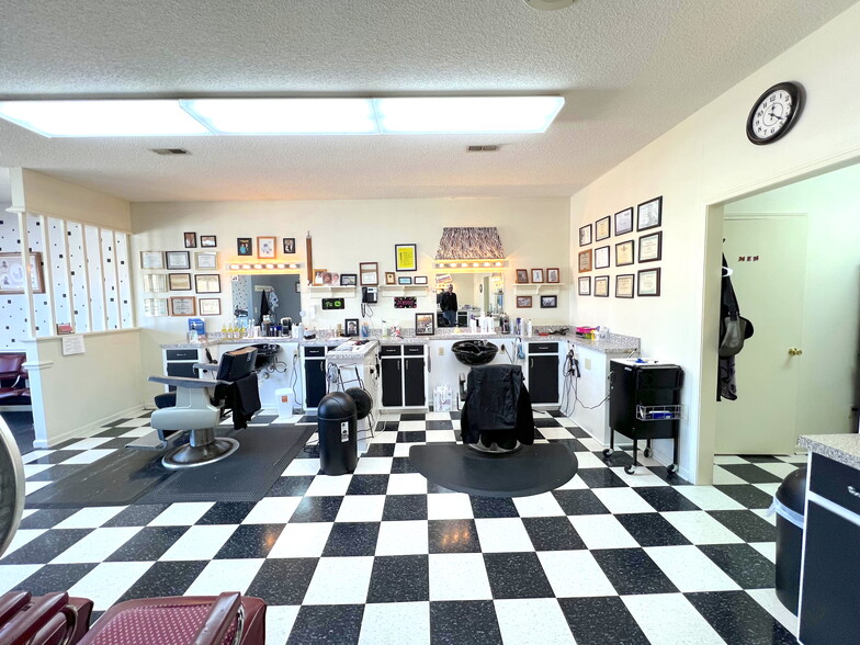 More Photos Of 698 E New Hope Rd, Goldsboro Freestanding For Sale