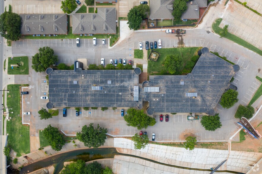 More Photos Of 5500 N Western Ave, Oklahoma City Office For Lease