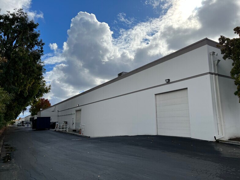 More Photos Of 3501-3521 Leonard Ct, Santa Clara Manufacturing For Lease