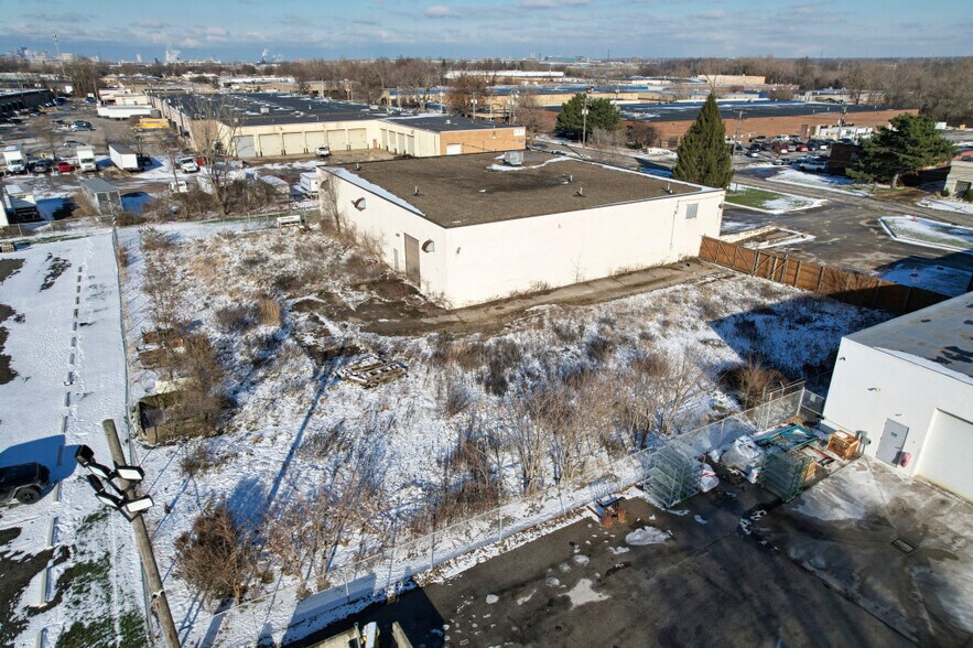 More Photos Of 4878 Van Epps Rd, Brooklyn Heights Manufacturing For Sale