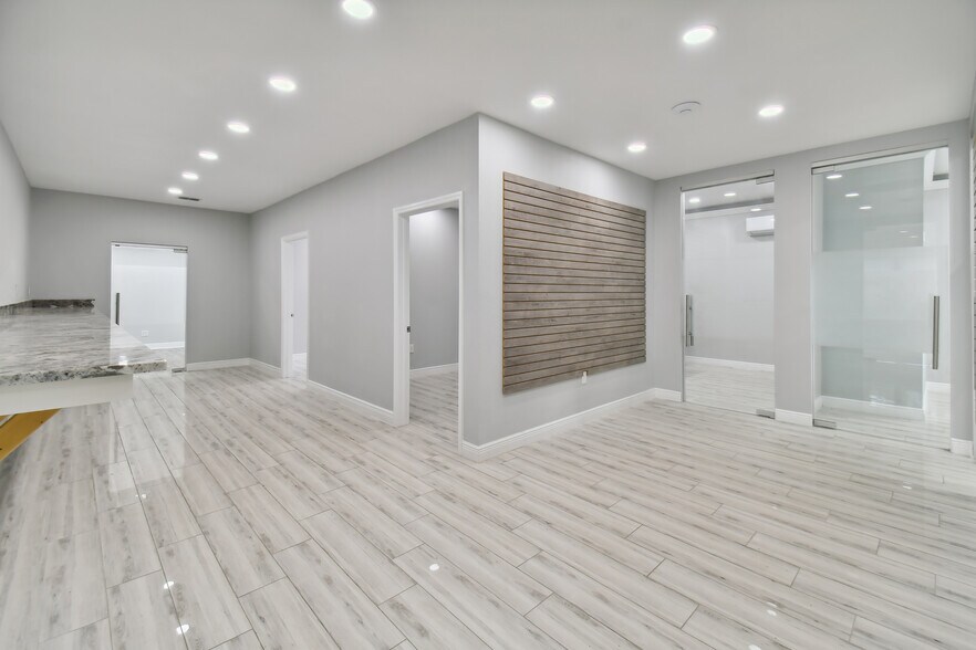 More Photos Of 21859 Sr-54, Lutz Medical For Sale