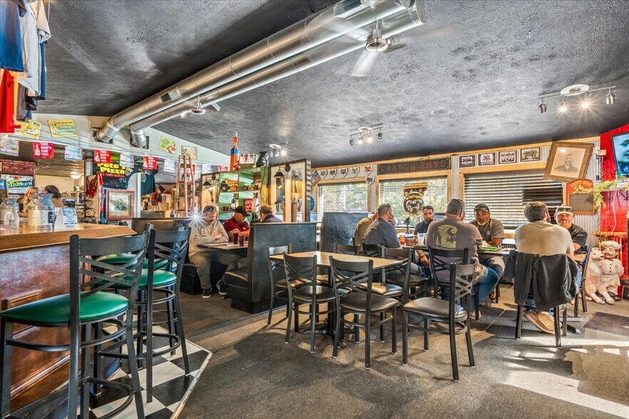 More Photos Of 852 Southern Hwy, Mineral Wells Industrial For Sale