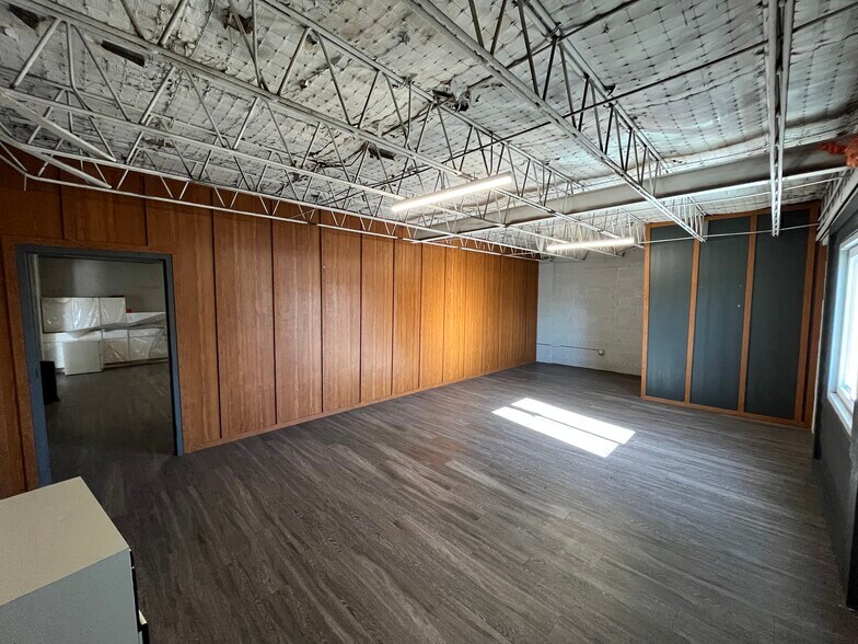 More Photos Of 155 Vallejo St, Denver Industrial For Lease