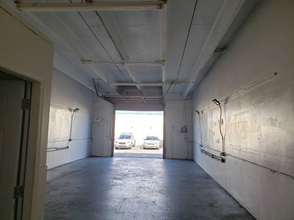 More Photos Of 950 Old Dixie Hwy, Lake Park Warehouse For Lease