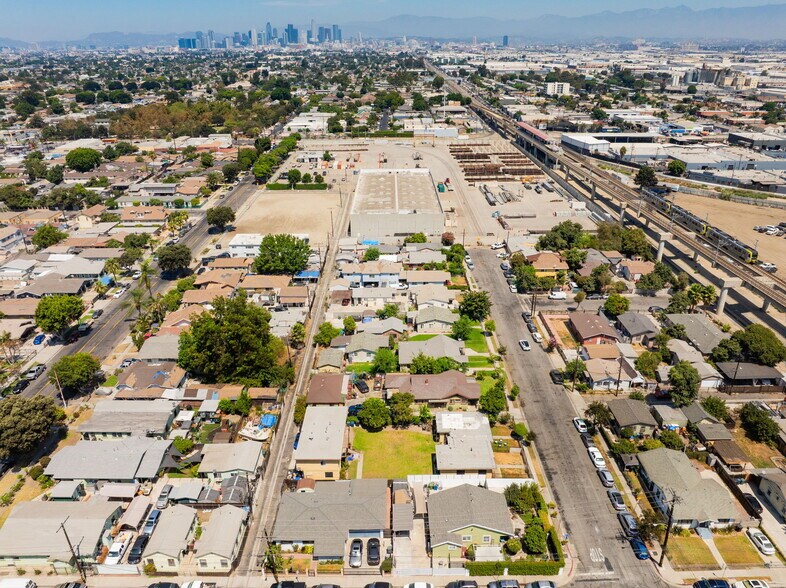 More Photos Of 5917 Converse Ave, Los Angeles Multifamily For Sale