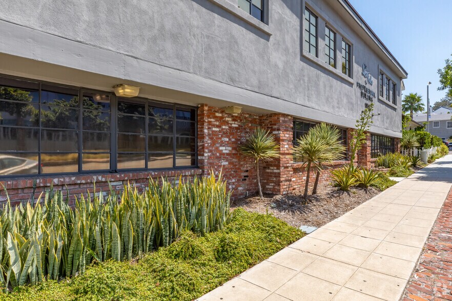 More Photos Of 1150 Silverado St, La Jolla Office For Lease