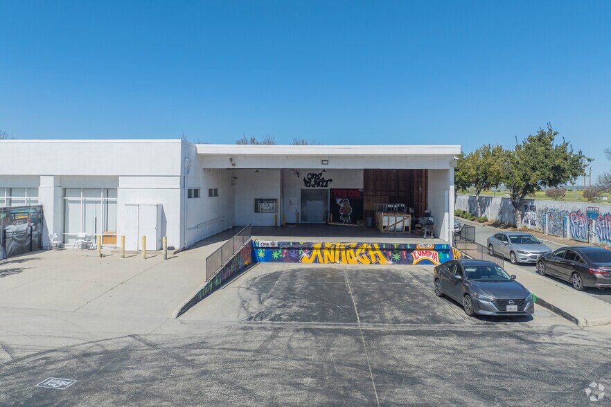 More Photos Of 2701 W 10th St, Antioch Freestanding For Sale