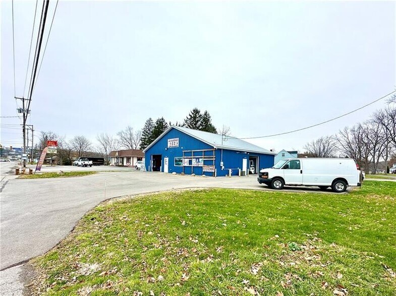 More Photos Of 1814 W State St, New Castle Convenience Store For Sale