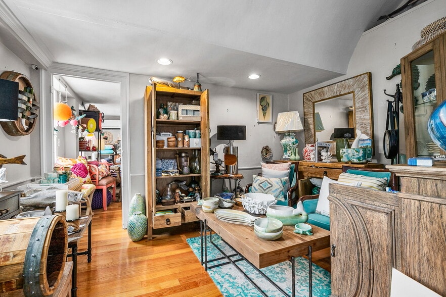 More Photos Of 44 North St, Hingham Storefront For Lease