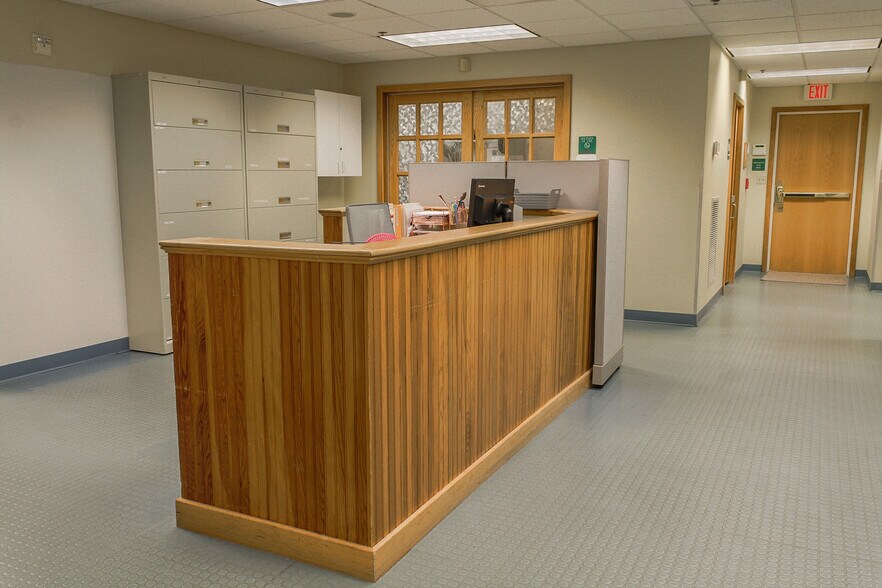 More Photos Of 25 Long Creek Dr, South Portland Medical For Sale