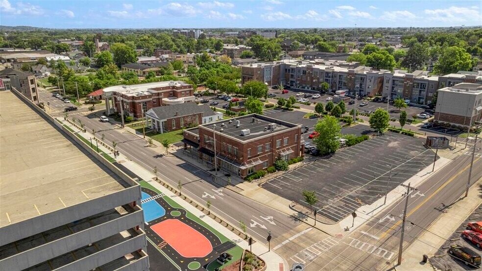 More Photos Of 728 College St, Bowling Green Office For Sale