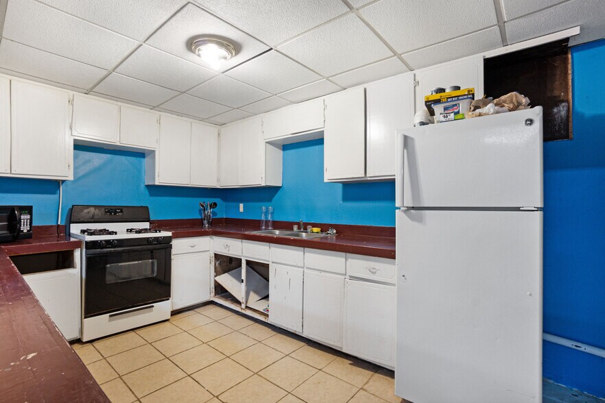 More Photos Of 7345 W Fayetteville Rd, Riverdale Recycling Center For Sale