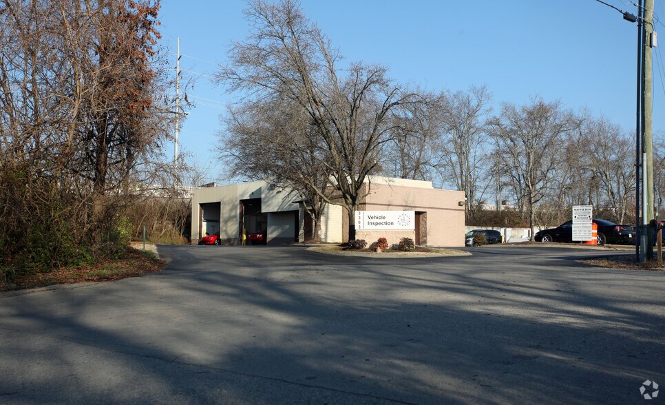 Primary Photo Of 3363 Stoners Bend Dr, Hermitage Auto Repair For Sale