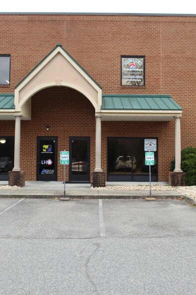 1492 S Independence Blvd  