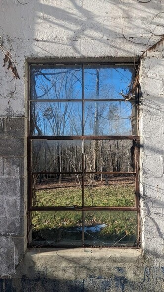 More Photos Of 31785 N James Madison Hwy, New Canton Industrial For Sale