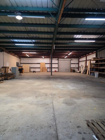 More Photos Of 93 Vickers Rd, Waycross Medical For Lease