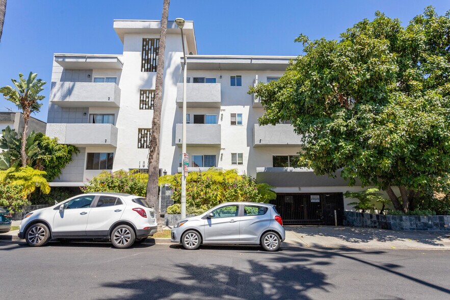 More Photos Of 1030 N Orange Grove Ave, Los Angeles Apartments For Sale