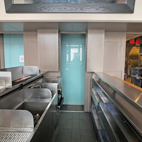 More Photos Of 46 Aborn St, Providence Office For Lease