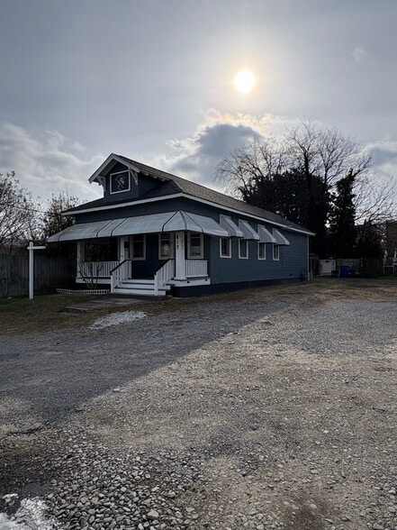 More Photos Of 813 W 39th St, Norfolk Restaurant For Sale