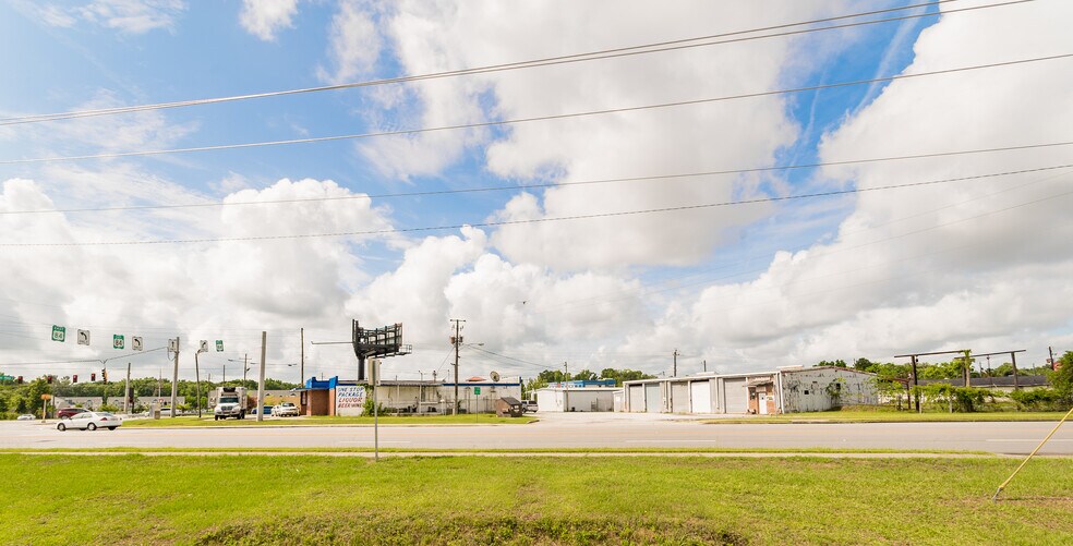 More Photos Of 740 E General Stewart Way, Hinesville General Retail For Lease