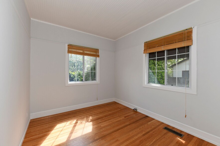 More Photos Of 1200 Jefferson St, Napa Office For Sale