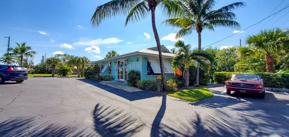Primary Photo Of 4575 SE Dixie Hwy, Stuart Office For Sale