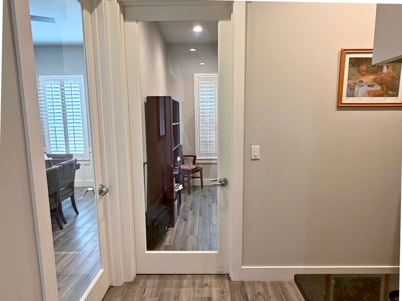 More Photos Of 3309 Forest Creek Dr, Round Rock Office For Sale