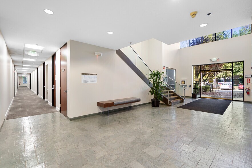 Primary Photo Of 1425 N McDowell Blvd, Petaluma Office For Lease