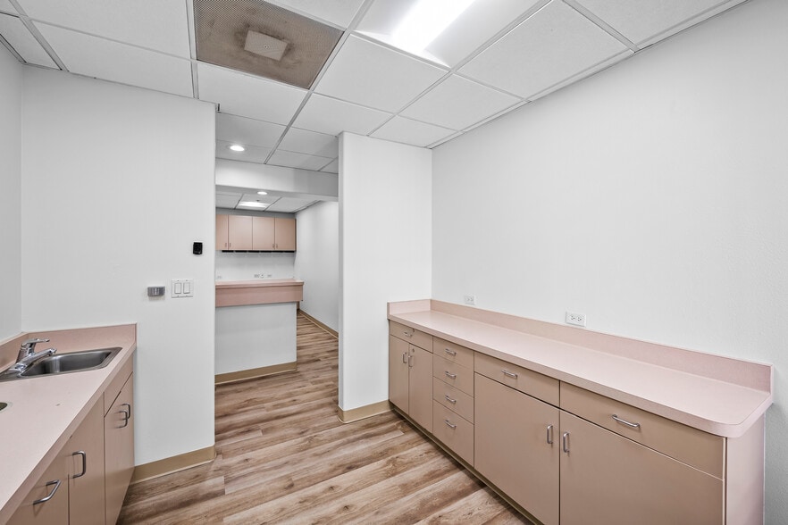 More Photos Of 1304 15th St, Santa Monica Medical For Lease