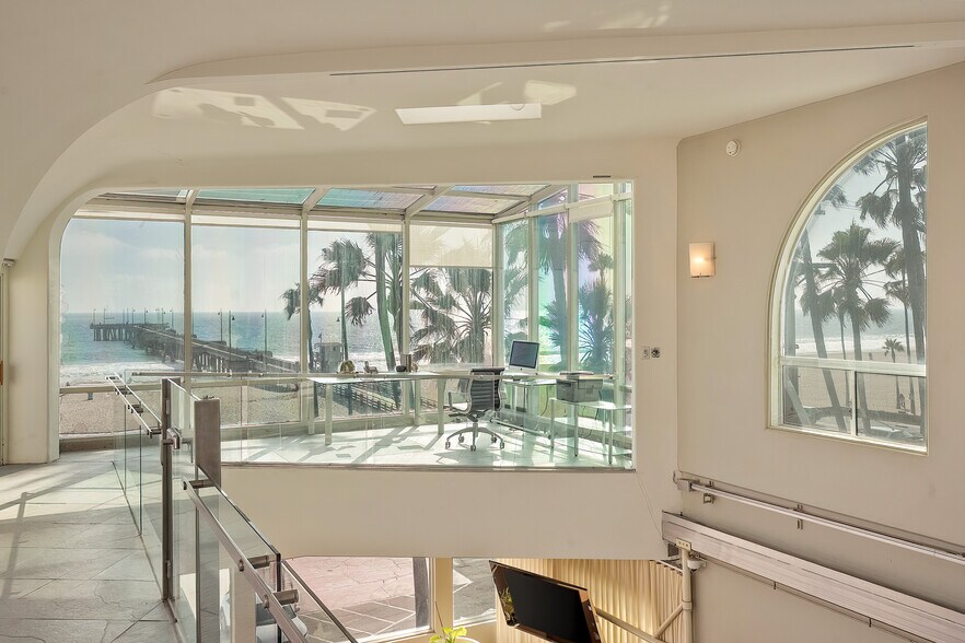 More Photos Of 3111 Ocean Front Walk, Marina Del Rey Apartments For Sale