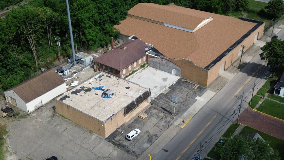 More Photos Of 221 S Walnut Ave, Sidney Warehouse For Sale