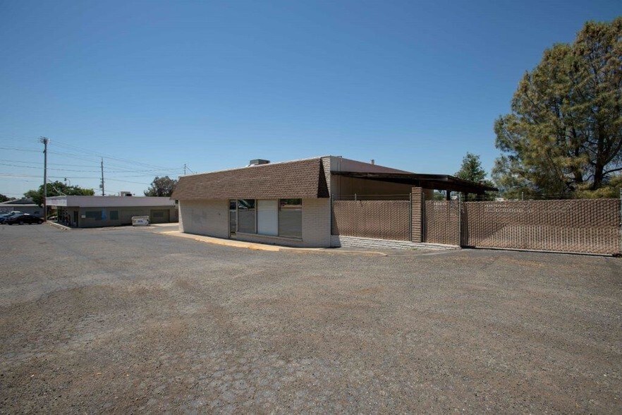 More Photos Of 2478 Victor Ave, Redding Light Manufacturing For Lease