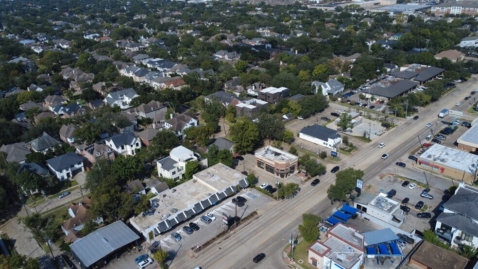 More Photos Of 5802 Kirby Dr, Houston Unknown For Lease