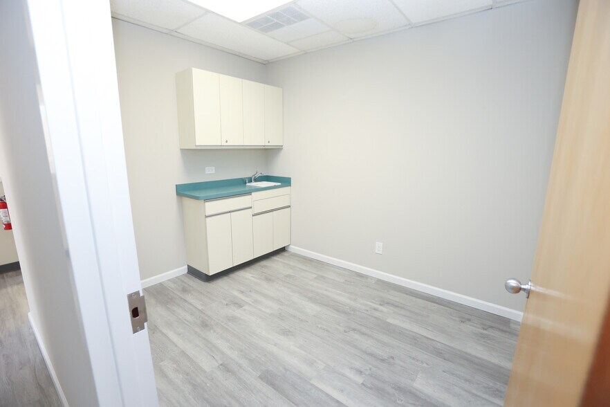 More Photos Of 180 White Rd, Little Silver Medical For Lease