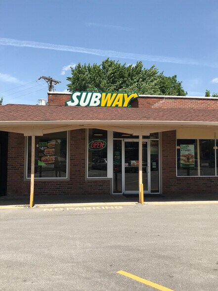 More Photos Of 6 E Monroe St, Buckner Storefront For Sale