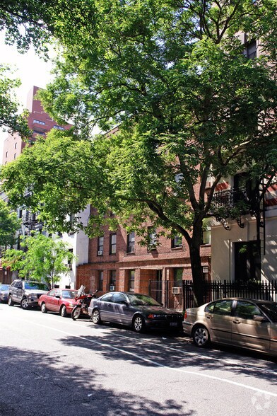 More Photos Of 206 W 21st St, New York Apartments For Sale