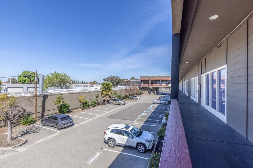 More Photos Of 3148 El Camino Real, Santa Clara Office For Sale