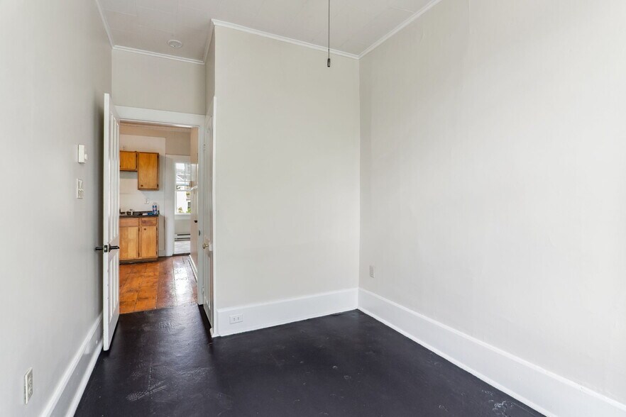 More Photos Of 462-470 2nd Ave, Troy Storefront Retail Residential For Sale