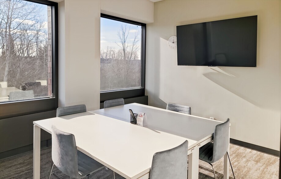 More Photos Of W57N14280 Doerr Way, Cedarburg Coworking Space