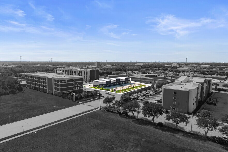 More Photos Of 1247 S 13th St, La Porte General Retail For Lease