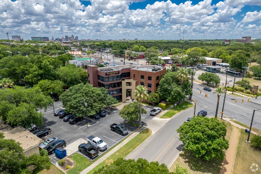 More Photos Of 3308 Broadway St, San Antonio Office For Sale