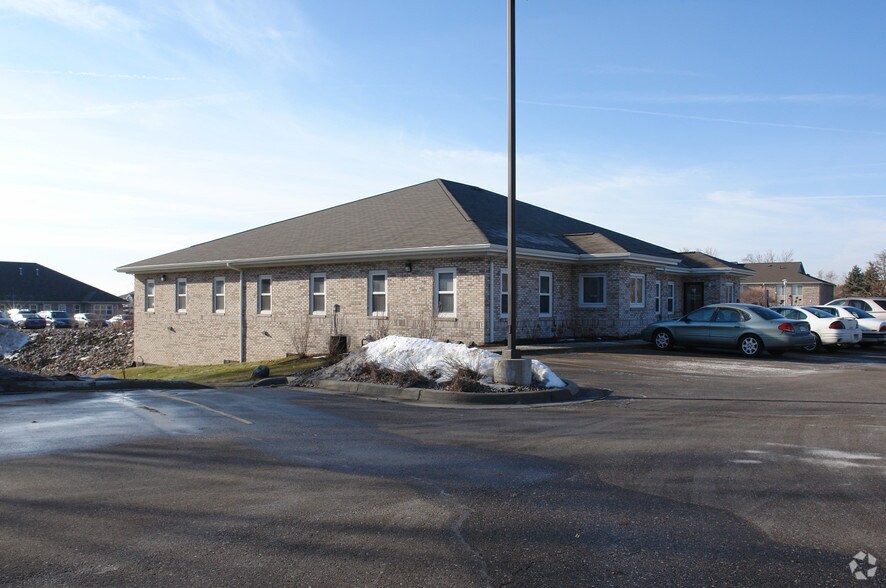 More Photos Of 865 S Cedar St, Mason Medical For Lease