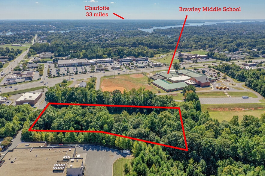 More Photos Of 158 Town Center Dr, Mooresville Land For Sale