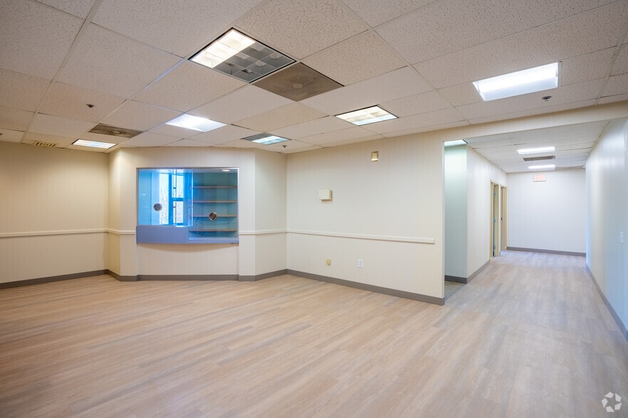 More Photos Of 810 Memorial Dr, Cambridge Office For Lease