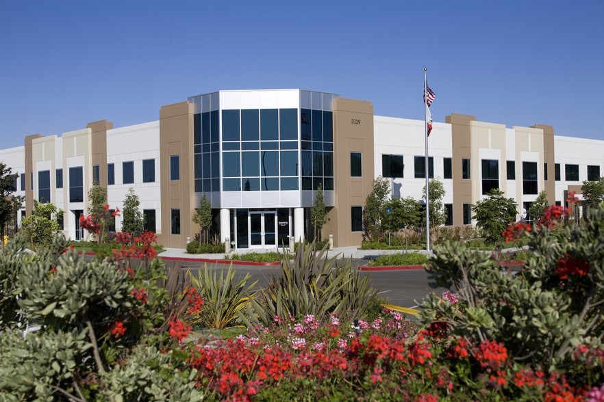 Primary Photo Of 3129 Tiger Run Ct, Carlsbad Research And Development For Lease