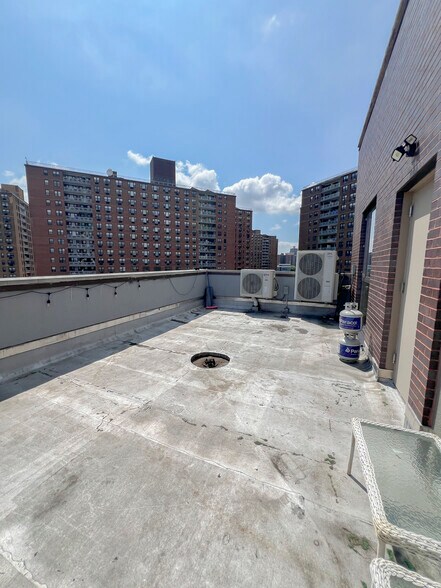 More Photos Of 5544 97th Pl, Corona Apartments For Sale