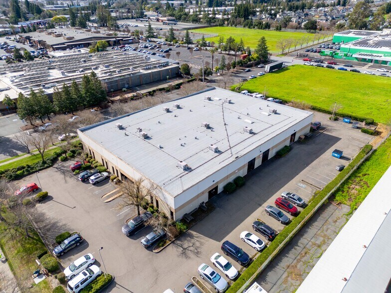 More Photos Of 3315 Airway Dr, Santa Rosa Distribution For Lease
